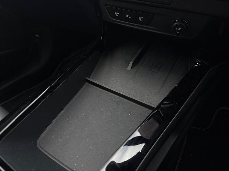 2025 Ford Puma Puma Gen-E Premium 5 Door 43 kWh Standard Range 1 Speed Automatic 5 Door ELECTRIC ...