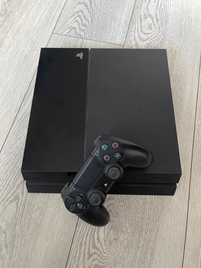 image for PlayStation 4 ‘Chunky’ / With Controller & Power Lead