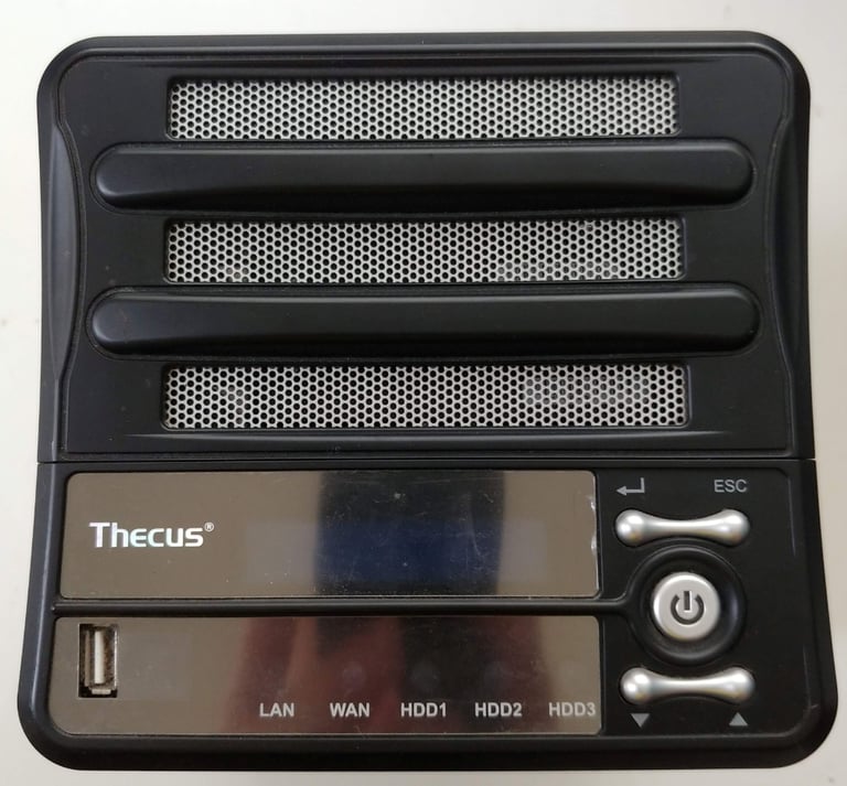 Thecus N3200 3 bay NAS No HDDs Diskless Server w/ PSU like Synology or Qnap