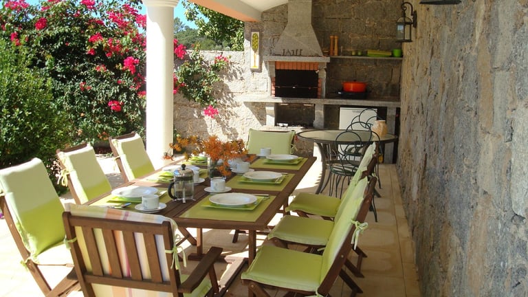 Algarve Portugal, Luxury Villa for Rent, Superb Coastal Views, Infinity Pool.