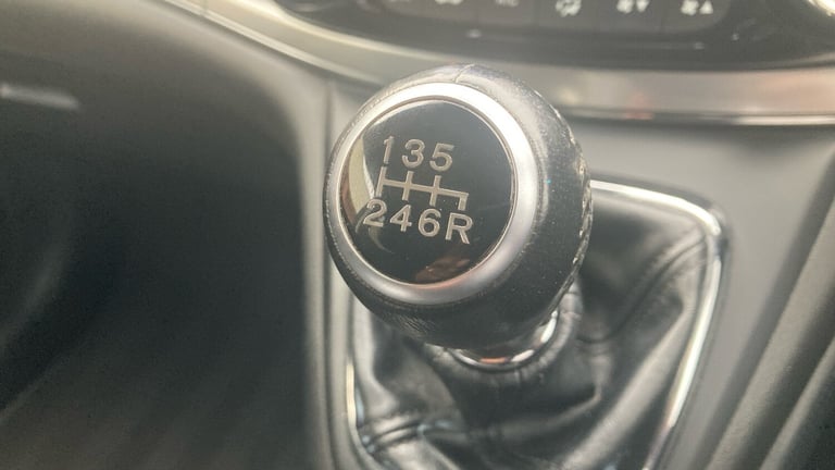 2017 Honda CR-V 2.0 i-VTEC SE Plus 5dr 2WD [Nav] ESTATE PETROL Manual