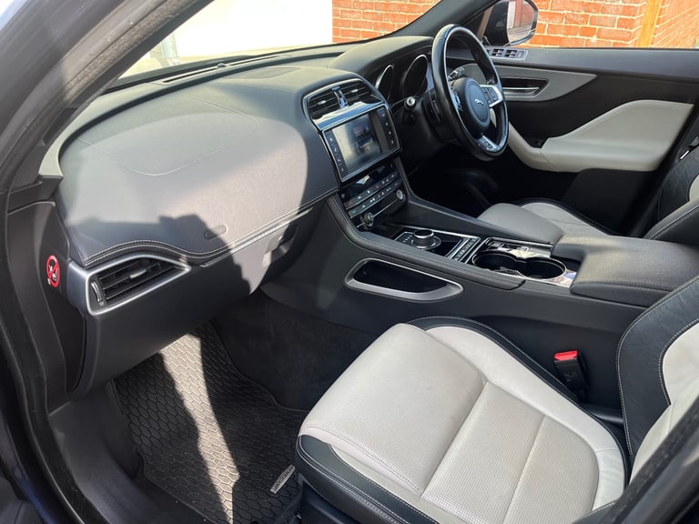 JAGUAR F-PACE R-SPORT 2017 4AWD AUTO