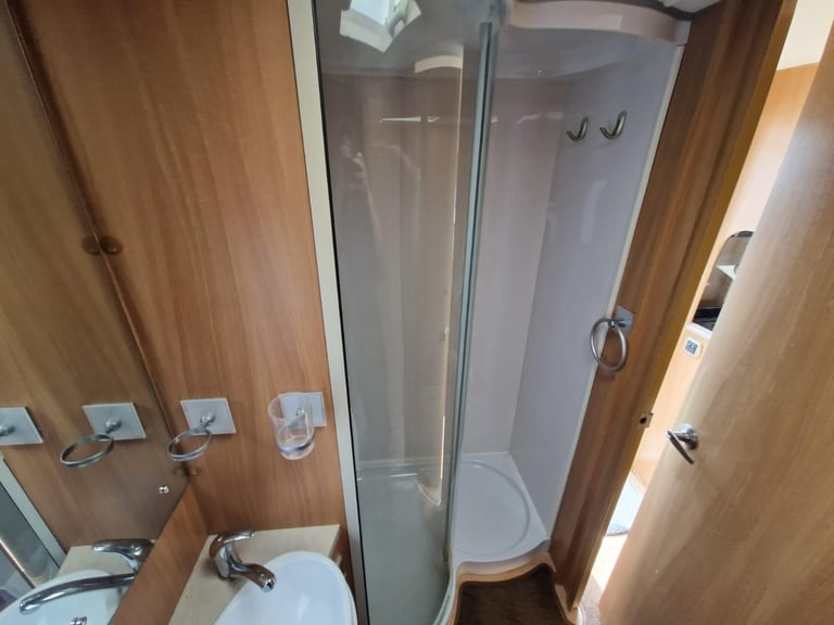 2008 Swift Challenger 530 Single Axle 4 Berth Large Rear Bathroom Bunk Bed