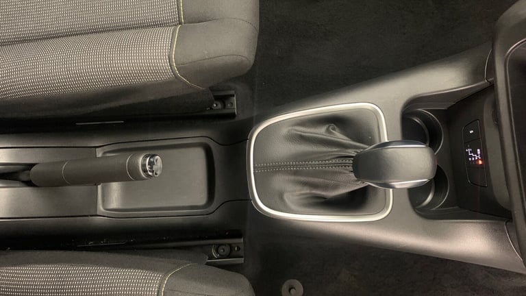 2024 Citroen C3 1.2 PureTech PLUS Hatchback 5dr Petrol EAT6 Euro 6 (s/s) (110 ps) Hatchback Petro...