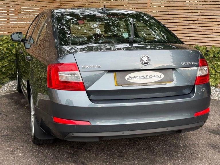 2015 Skoda Octavia 1.6 TDI Elegance Hatchback 5dr Diesel DSG Euro 5 (s/s) (105 ps) 12 MONTHS A HA...