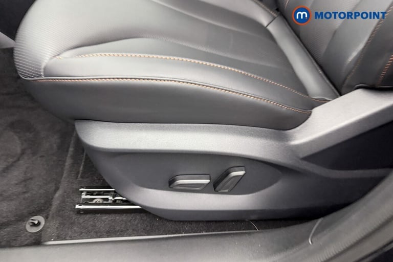 2025 MG MG HS 1.5 T-GDI Trophy 5dr DCT SUV Petrol Automatic