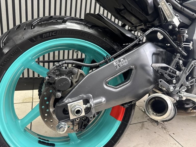 72 reg Yamaha MT10 Grey Naked sports 5571 miles, Pipeworks exuaust