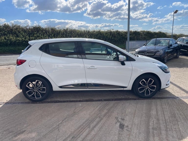  Renault Clio PLAY Petrol