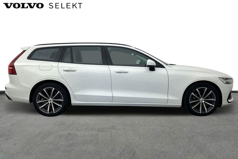 2022 Volvo V60 Momentum, B3 mild hybrid ESTATE Petrol/Electric Hybrid Automatic