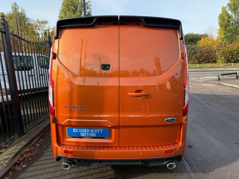 2023 Ford Transit Custom 2.0 EcoBlue 170ps Low Roof Limited Van PANEL VAN DIESEL Manual
