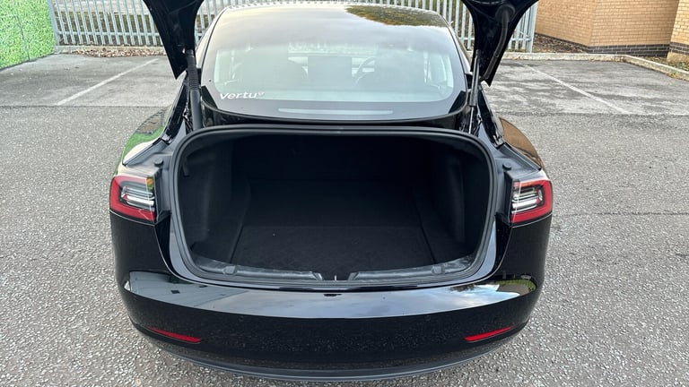 2022 Tesla Model 3 Long Range AWD 4dr Auto Electric Saloon Saloon Electric Automatic