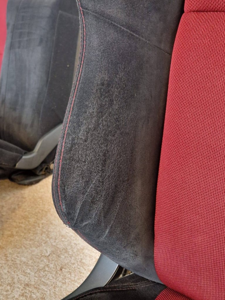 image for Honda Civic Type R FN2 Recaro Bucket Seats  Full Set w/ Rails, Bolts & Airbags – Excellent Condition