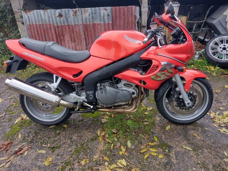 2001 Y. Triumph Sprint RS 955i Sprint RS. ORANGE. 22K, NEW MOT VGC. 3 KEYS. HEATED GRIPS.