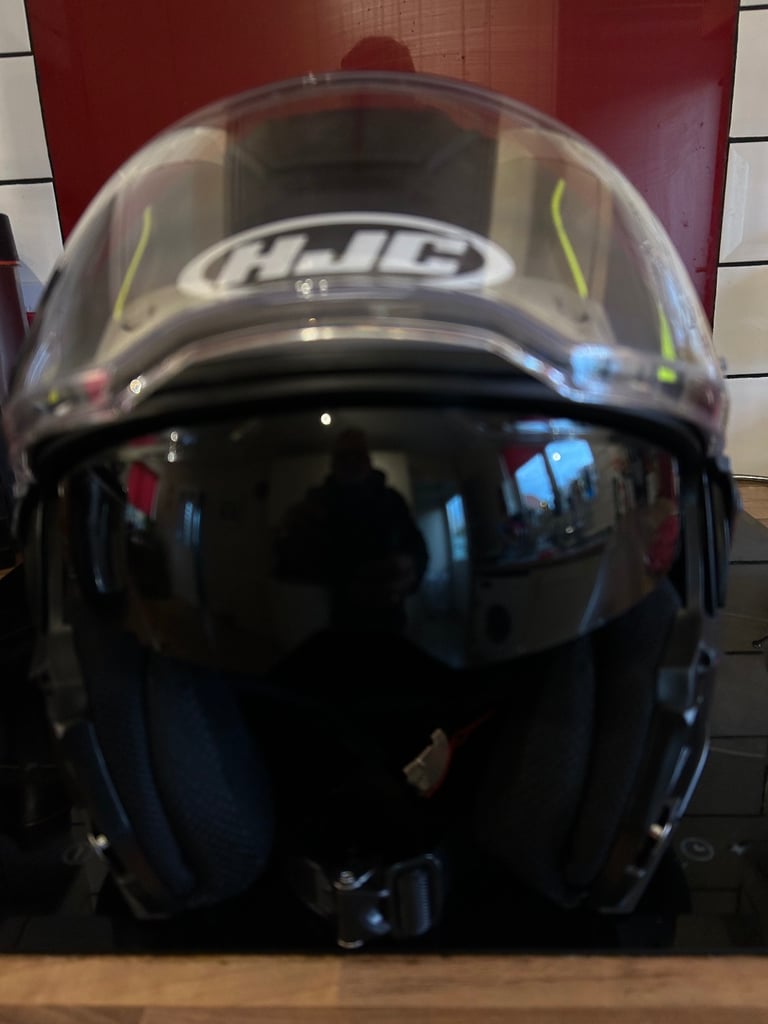 HJC i100 flip helmet with sun visor Large 