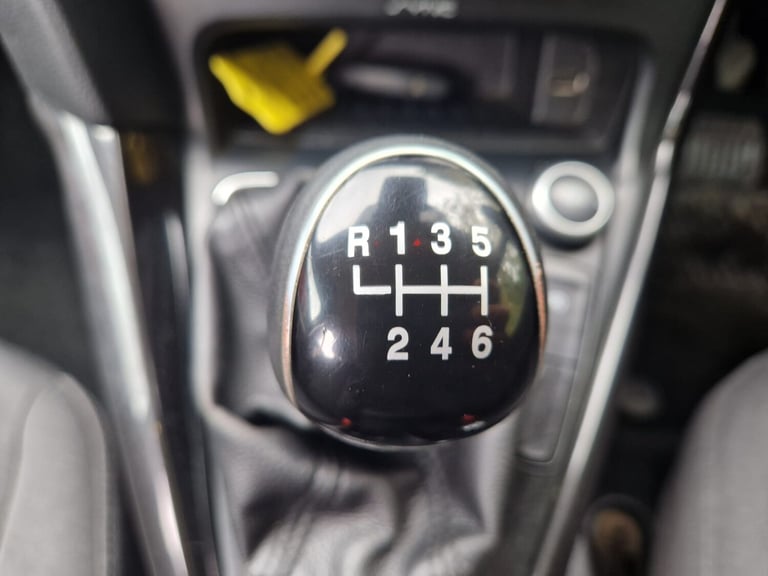 2015 Ford Focus 1.6 TDCi 115 Titanium 5dr HATCHBACK Diesel Manual - Image 15