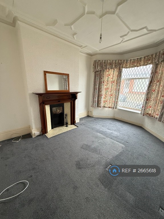 3 bedroom house in Hawarden Crescent, Sunderland, SR4 (3 bed) (#2665618)