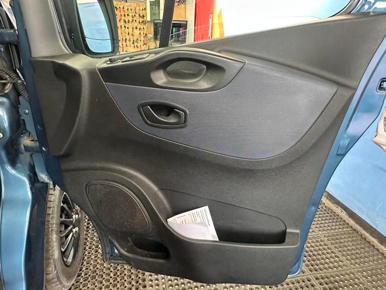 2019 Vauxhall Vivaro Vivaro  Combi CDTi S/S Minibus DIESEL Manual