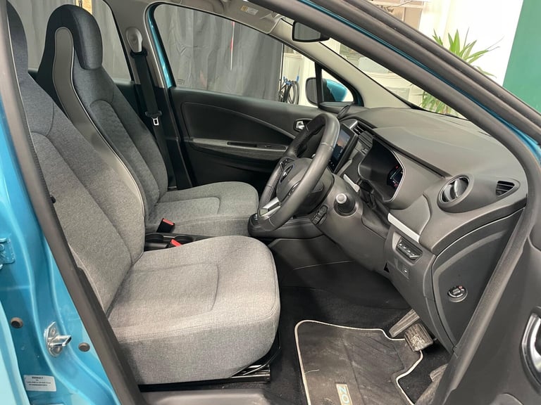 2020 Renault Zoe R135 52kWh Iconic Auto 5dr (i, Rapid Charge) HATCHBACK Electric Automatic
