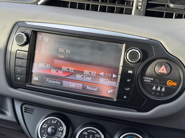 2015 65 TOYOTA YARIS 1.4 D-4D ICON HATCHBACK 5DR DIESEL MANUAL EURO 6 (90 PS) DI