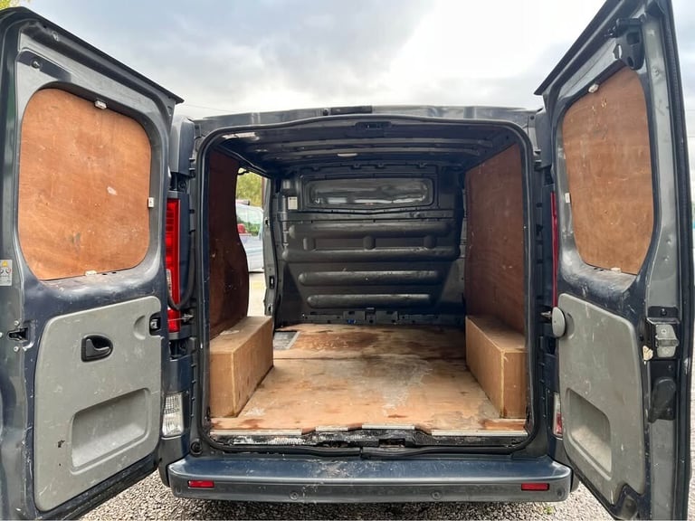 2013 Vauxhall Vivaro 2.0CDTI [115PS] Sportive Van 2.7t Tecshift Euro 5 PANEL VAN Diesel Manual