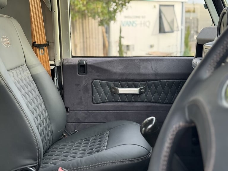 2010 Land Rover Defender Hard Top TDCi PANEL VAN DIESEL Manual