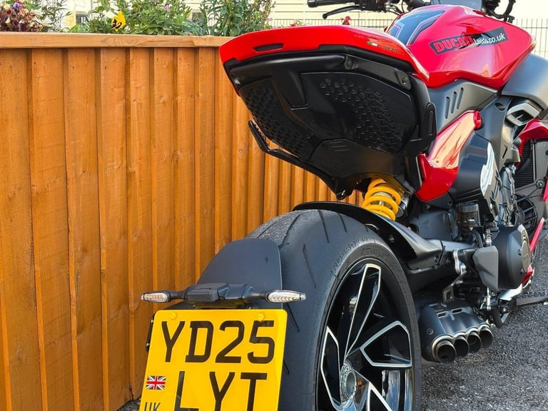 2025 Ducati Diavel V4 with full akro exhaust system