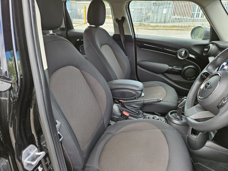 2022 72 MINI Hatchback 1.5 Cooper Classic 5dr Auto Black Damaged Salvage