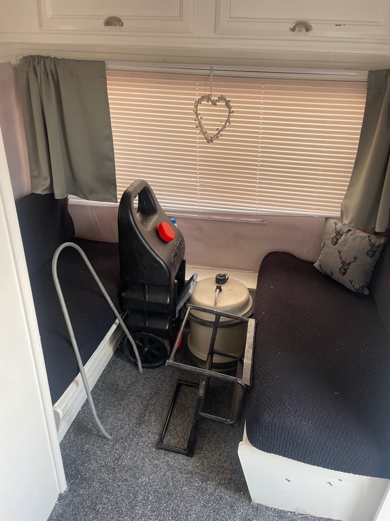 Caravan for sale 