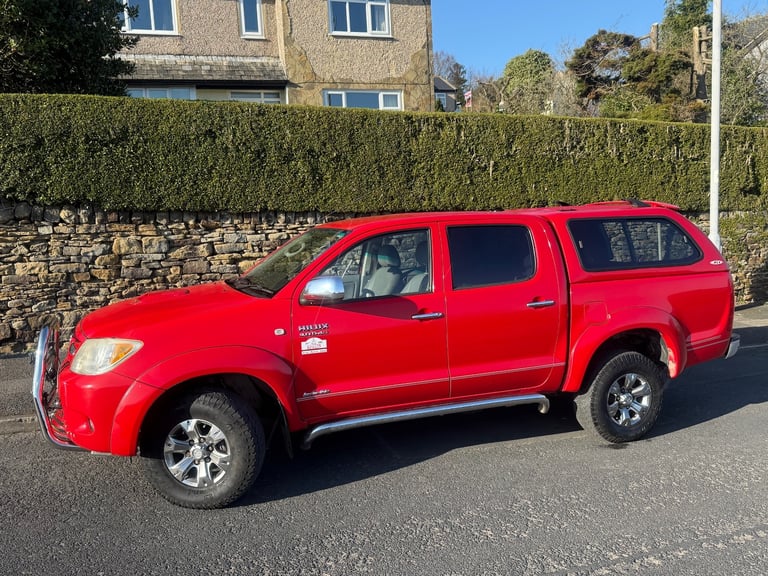 2008 TOYOTA HILUX INVINCIBLE DOUBLE CAB D/C 3.0 D4-D MANUAL 4X4 RED
