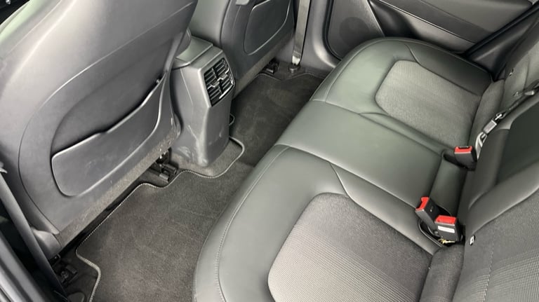 2022 Kia Niro 64.8 kWh 3 Estate Electric Automatic