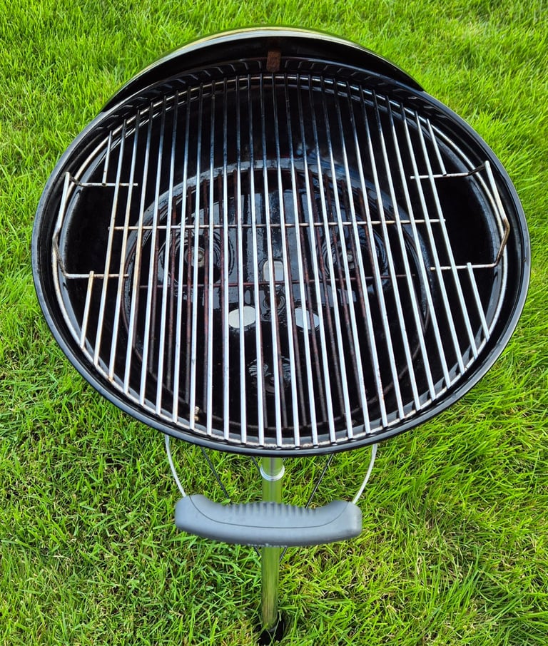 Weber 47cm Charcoal BBQ