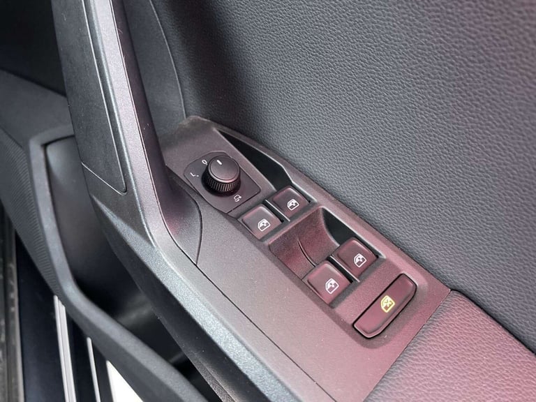 2019 SEAT Arona 1.5 TSI GPF EVO FR Sport SUV 5dr Petrol Manual Euro 6 (s/s) (150 ps) CRUISE SUV P...