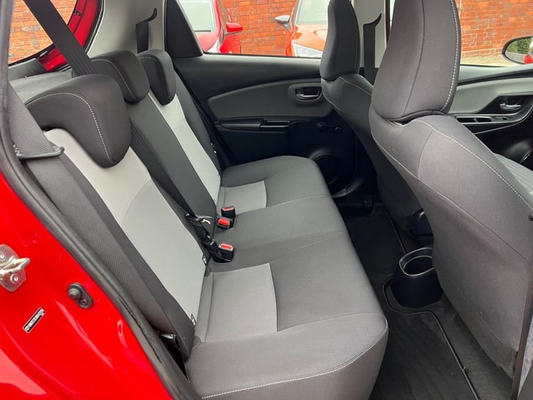 2019 Toyota Yaris 1.5 VVT-i Icon Tech 5dr HATCHBACK PETROL Manual