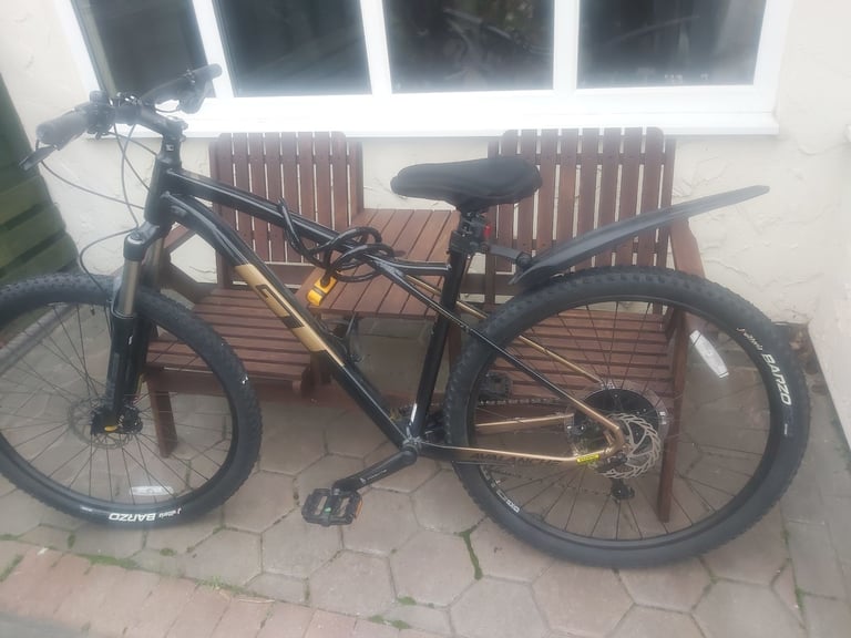 Gt avalanche mountain bike