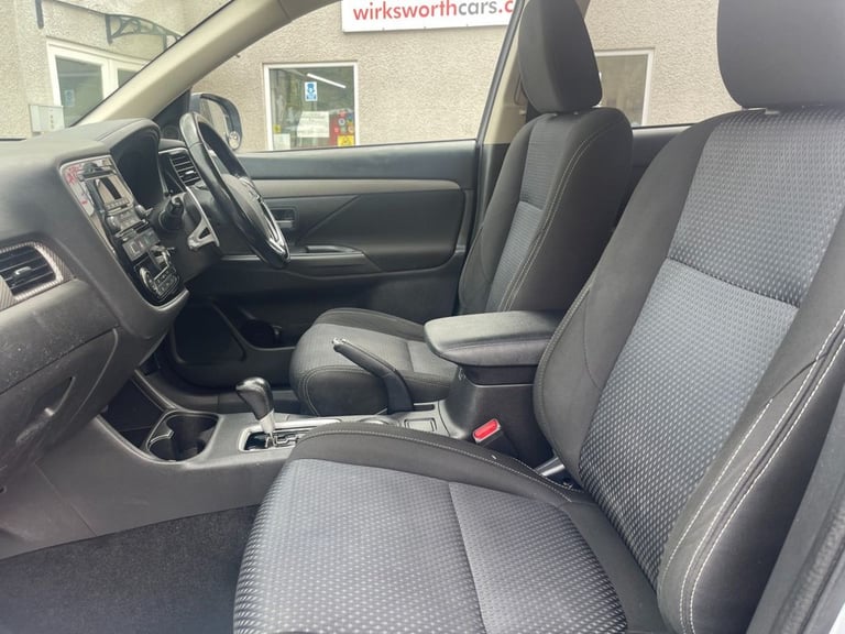 2017 17 MITSUBISHI OUTLANDER 2.2 DI-D GX3 5DR DIESEL AUTO 4WD EURO 6*7 SEATS*AUT