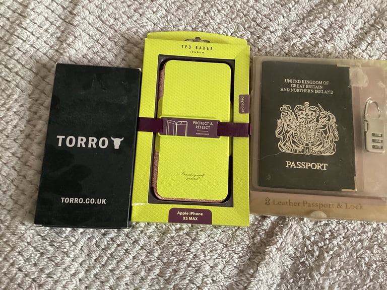 Torro Pro Leather Case - Excellent Condition Ted Baker apple I phone case 