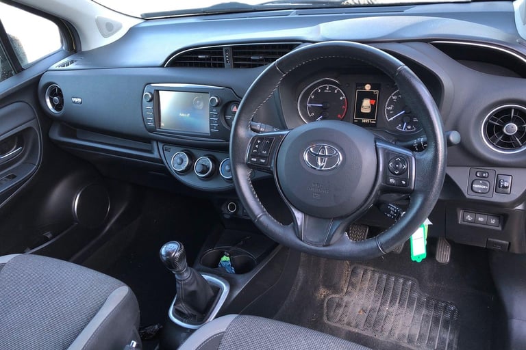 2019 Toyota Yaris 1.5 VVT-i Y20 5dr [Bi-tone] Hatchback PETROL/ELECTRIC Manual