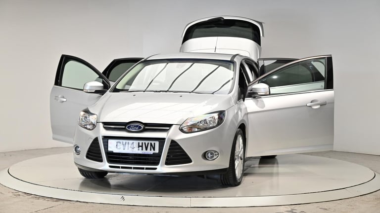 2014 Ford Focus 1.6 TDCi Zetec Euro 5 (s/s) 5dr HATCHBACK Diesel Manual