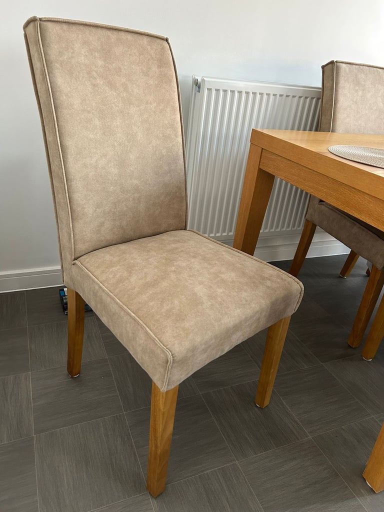 Dinning Table and 6 Chairs