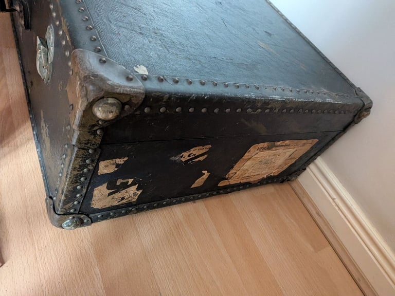 Antique WW1 Military Travelling Trunk Orderlee Suitcase Navy
