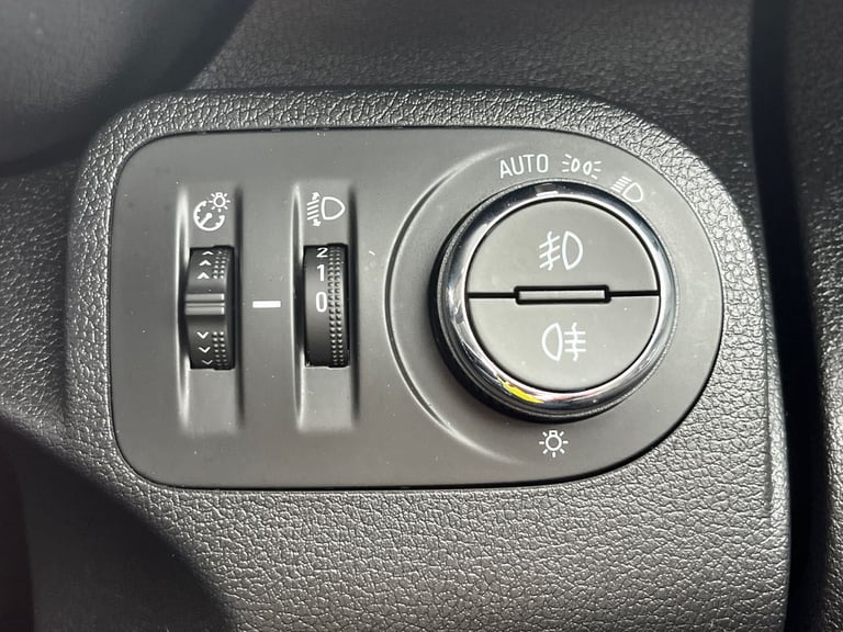  Vauxhall Combo Electric 2300 50kwh Sportive Panel Van 6dr Electric Auto L2 H1