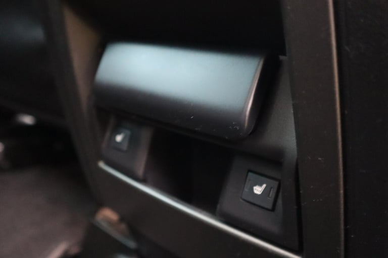 2010 Land Rover Discovery 4 5.0 V8 SE COMMANDSHIFT AUTO 4WD 5DR  4X4 Petrol Automatic