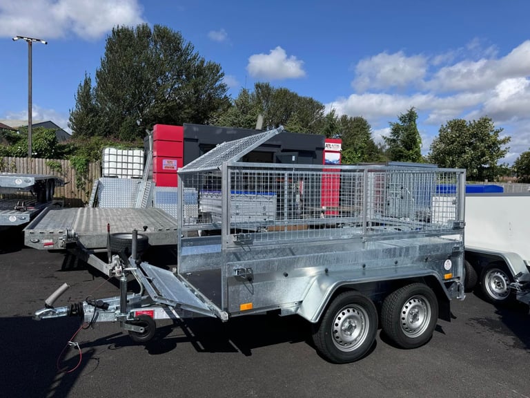New 8,2ft x 4,3ft twin axle trailer with 60cm mesh 1300kg braked