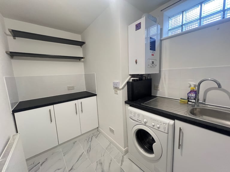 Brand New, Luxury, 1 Bed Garden Flat, 20 Mins To Central London 