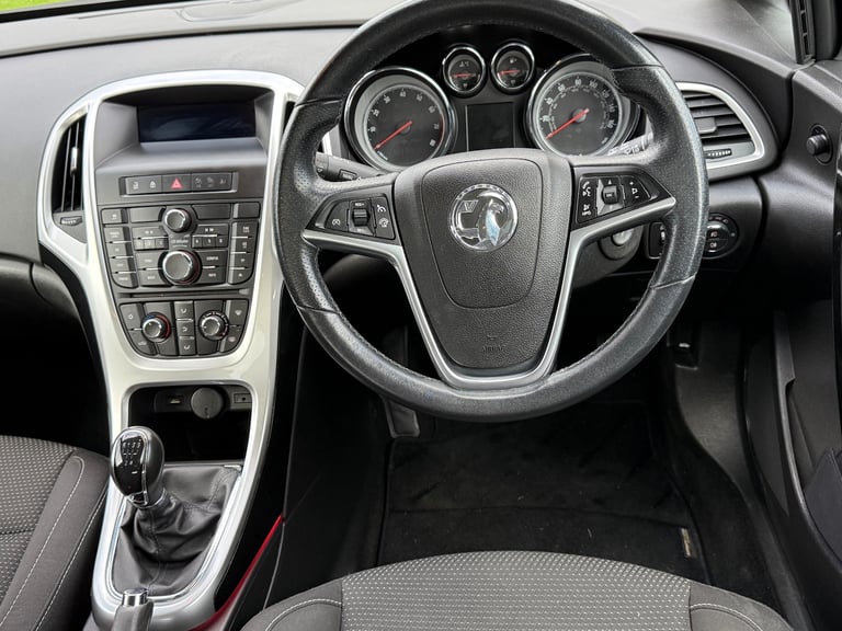 2015/65 VAUXHALL ASTRA 1.4 16V SRI 5DR SILVER GREY 113K MILES CRUISE &amp; ALLOYS