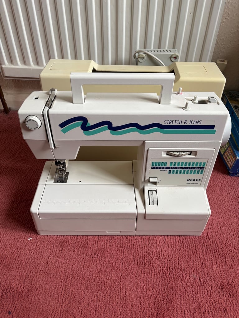 PFAFF Sewing Machine 