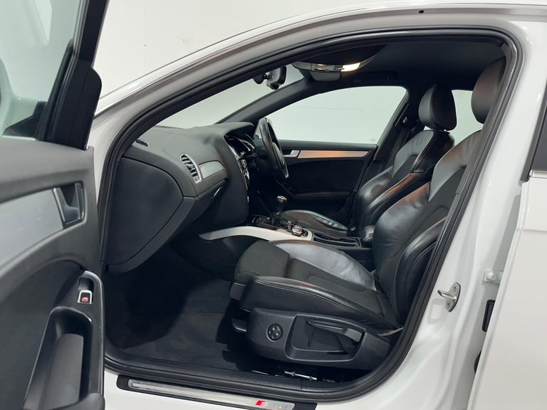 2015 Audi A4 1.8 TFSI S line Euro 6 (s/s) 4dr (Nav) SALOON Petrol Manual