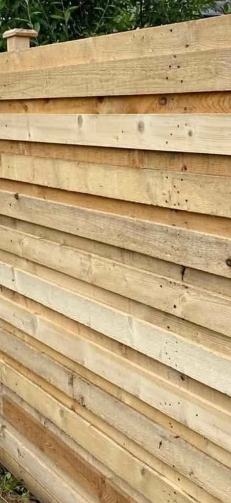 Timber horizontal scaffolding boards Fencing 