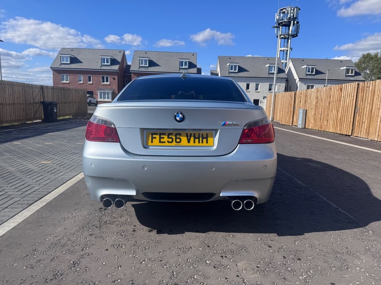 BMW, M5, Saloon, 2006, Semi-Auto, 4999 (cc), 4 doors