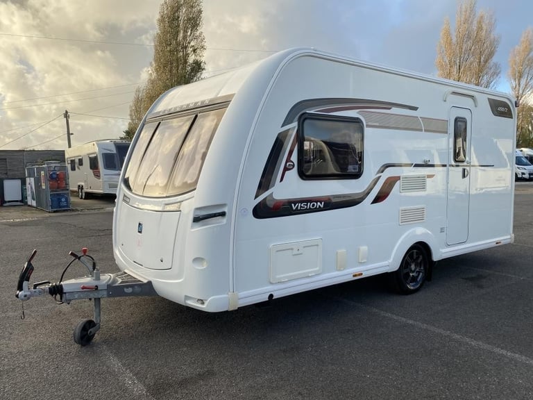 2015 COACHMAN VISION 450/2 DESIGN EDITION LUXURY CARAVAN